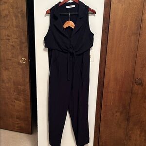 Elegant Navy Blue Sleeveless Sleeveless Blouse and Wide Leg Pants